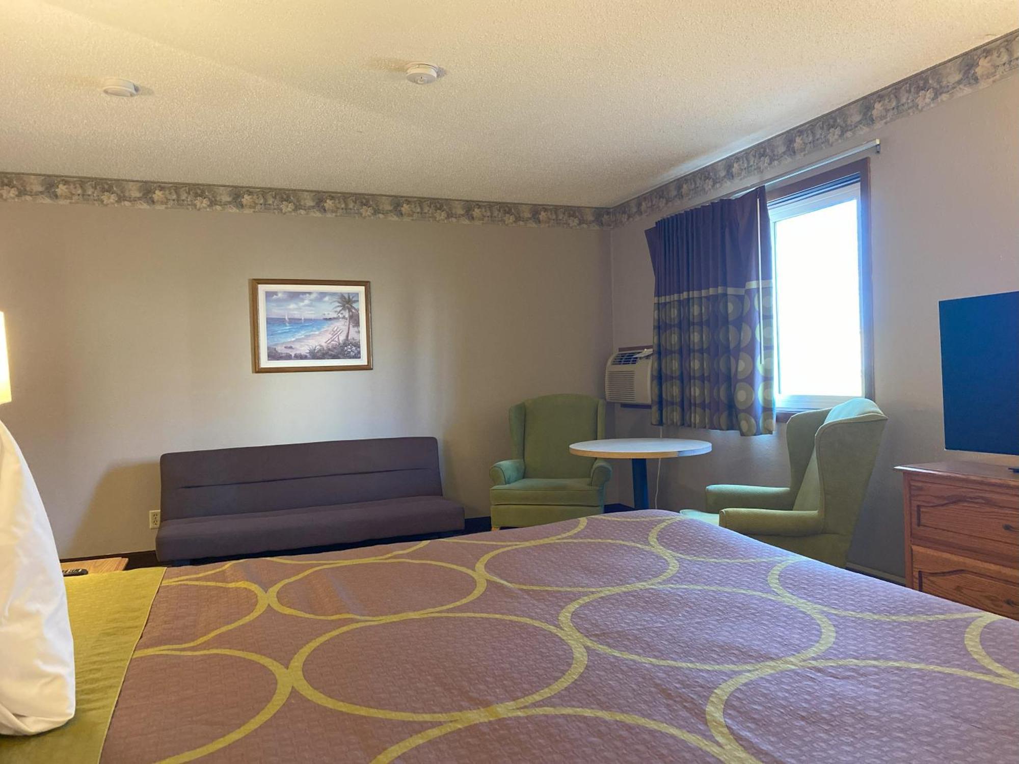ซูเปอร์ 8 บาย วินด์แฮม กรีนเบย์ เนียร์ สเตเดียม Hotel ภายนอก รูปภาพ